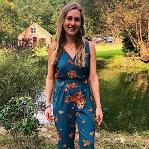 Meet your Posher, Claire